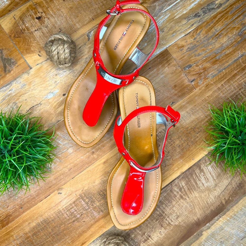 Tommy Hilfiger T-strap wedge salndals